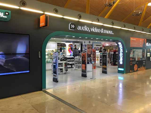 VodafoneとOrangeのプリペイドSIMカードが売っている店舗